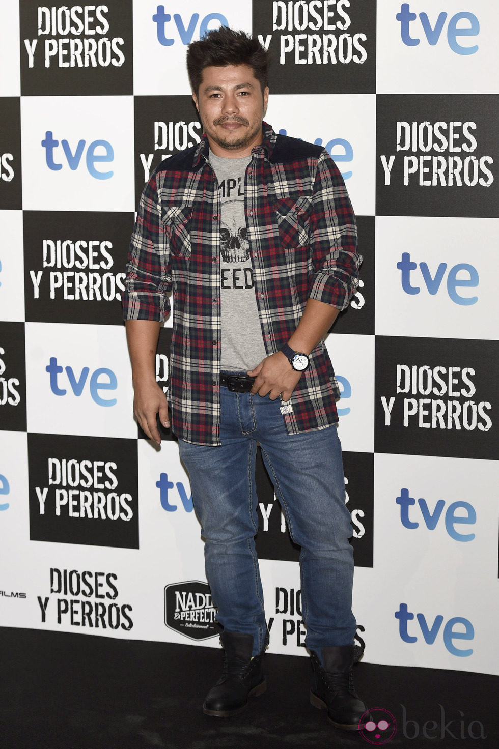 Óscar Reyes en el estreno de 'Dioses y Perros'