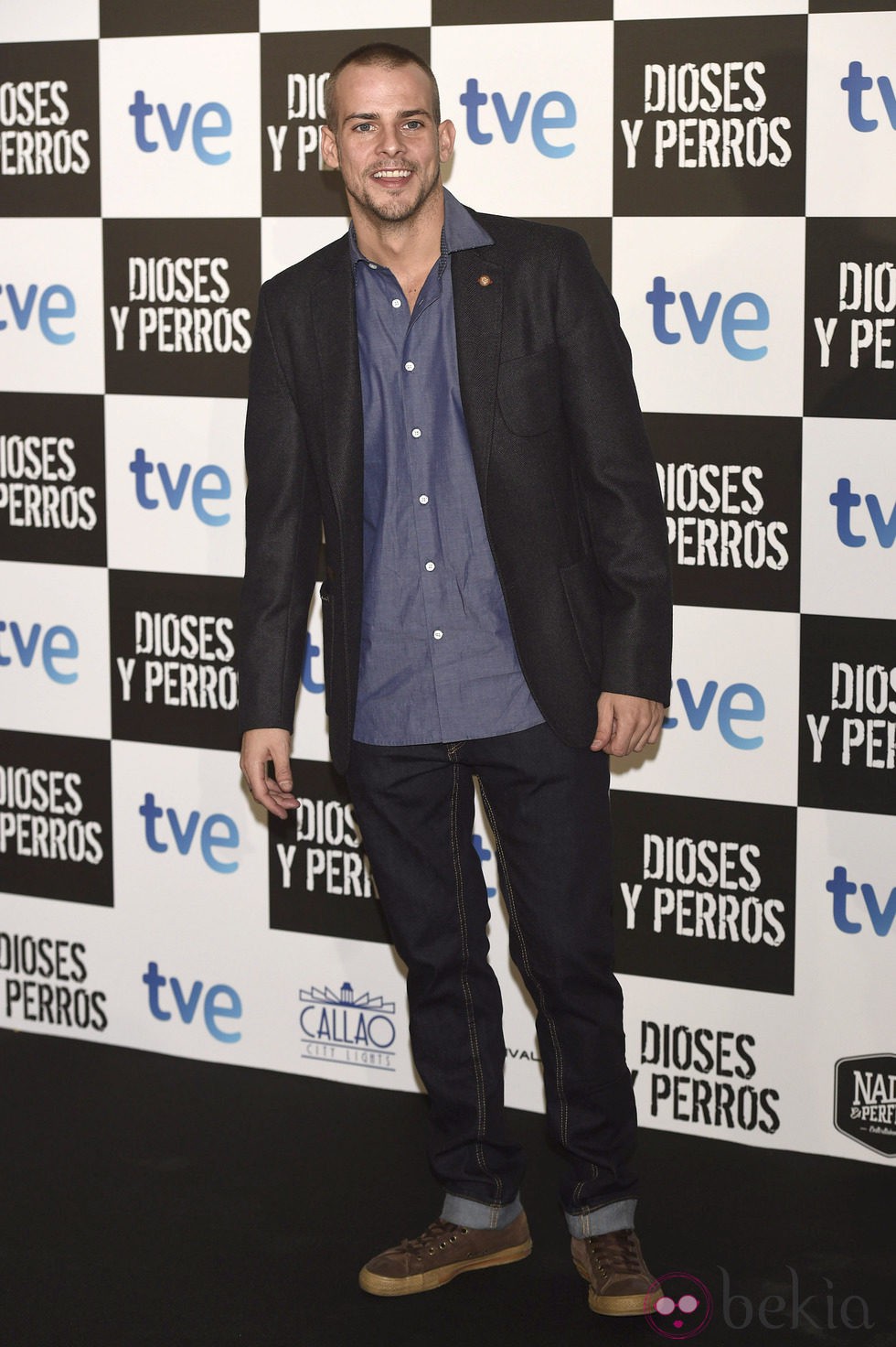 Álex Casademunt en el estreno de 'Dioses y Perros'