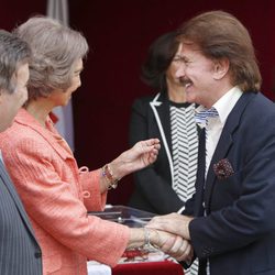 Bigote Arrocet con la Reina Sofía el Día de la Banderita 2014