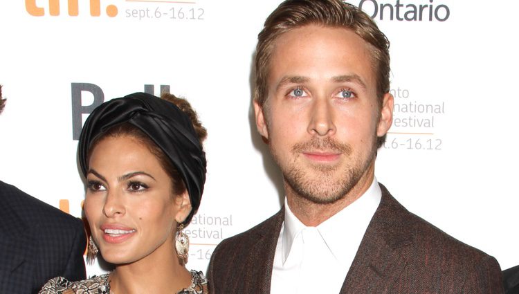 Los actores Eva Mendes y Ryan Gosling en la premiere de 'Cruce de Caminos'