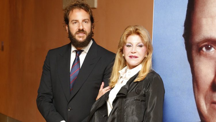 Carmen Cervera y Borja Thyssen en la presentación de las memorias del Barón Thyssen