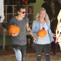 Harry Styles junto a una misteriosa chica rubia