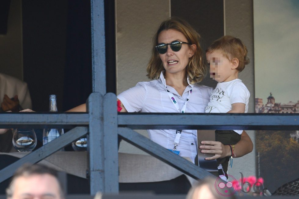 Marta Ortega con su hijo Amancio en Barcelona