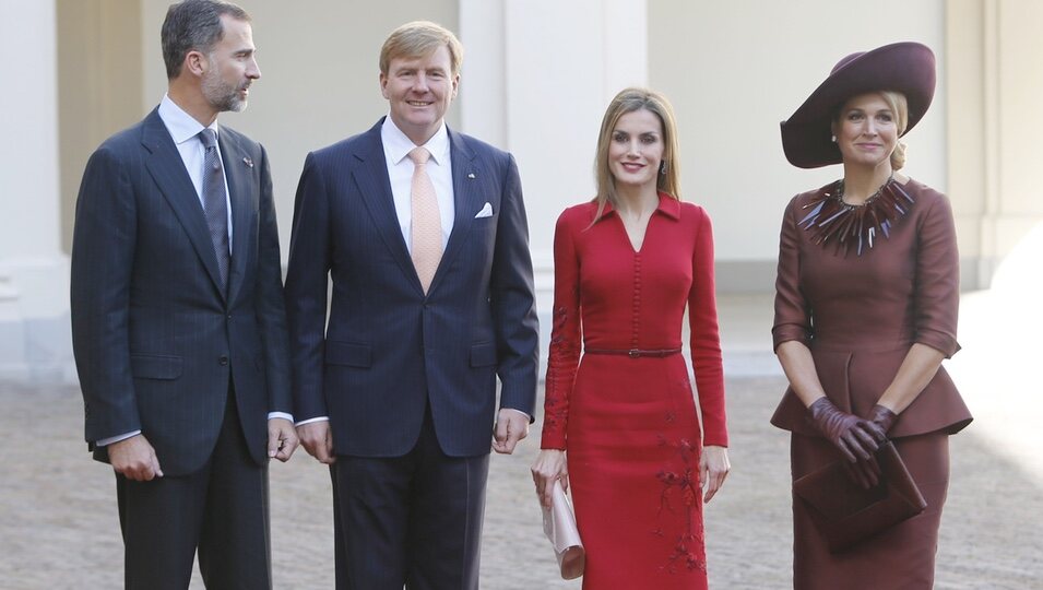 Los Reyes de Holanda reciben a los Reyes Felipe y Letizia en su primer viaje a Holanda como Reyes