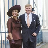 Guillermo Alejandro y Máxima de Holanda antes de recibir a los Reyes Felipe y Letizia