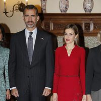 Los Reyes Felipe y Letizia visitan el Senado en su primer viaje a Holanda como Reyes