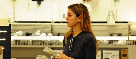 Blanca Suárez comprando en una tienda de decoración antes de su 26 cumpleaños