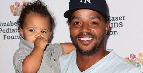 Donald Faison y su hijo Rocco en una gala benéfica por el VIH