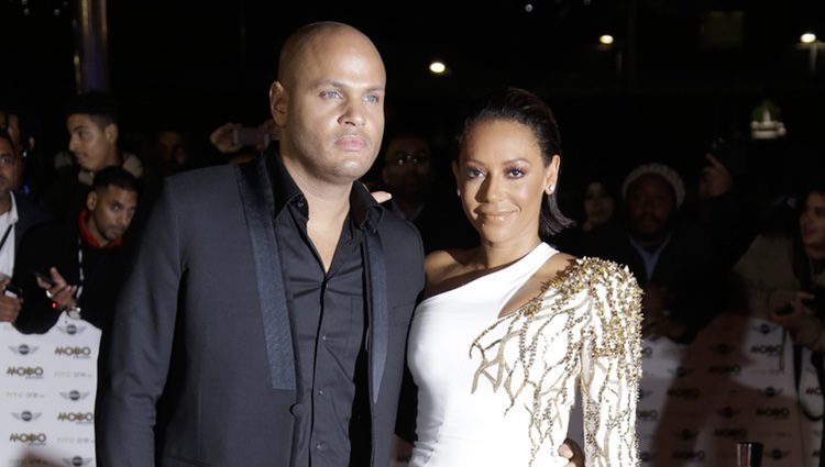 Mel B y Stephen Belafonte en la gala de los MOBO Awards 2014