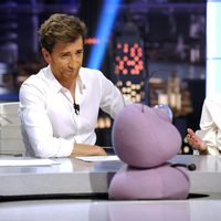 Concha Velasco con Pablo Motos para presentar 'Olivia y Eugenio' en 'El hormiguero'