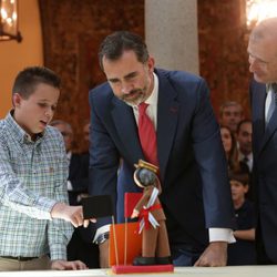 El Rey Felipe recibe por primera vez a los ganadores del concurso '¿Qué es un Rey para ti?'