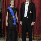 Los Reyes Felipe y Letizia en su primera cena de gala como Reyes