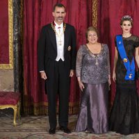 Los Reyes Felipe y Letizia con Michelle Bachelet en su primera cena de gala como Reyes