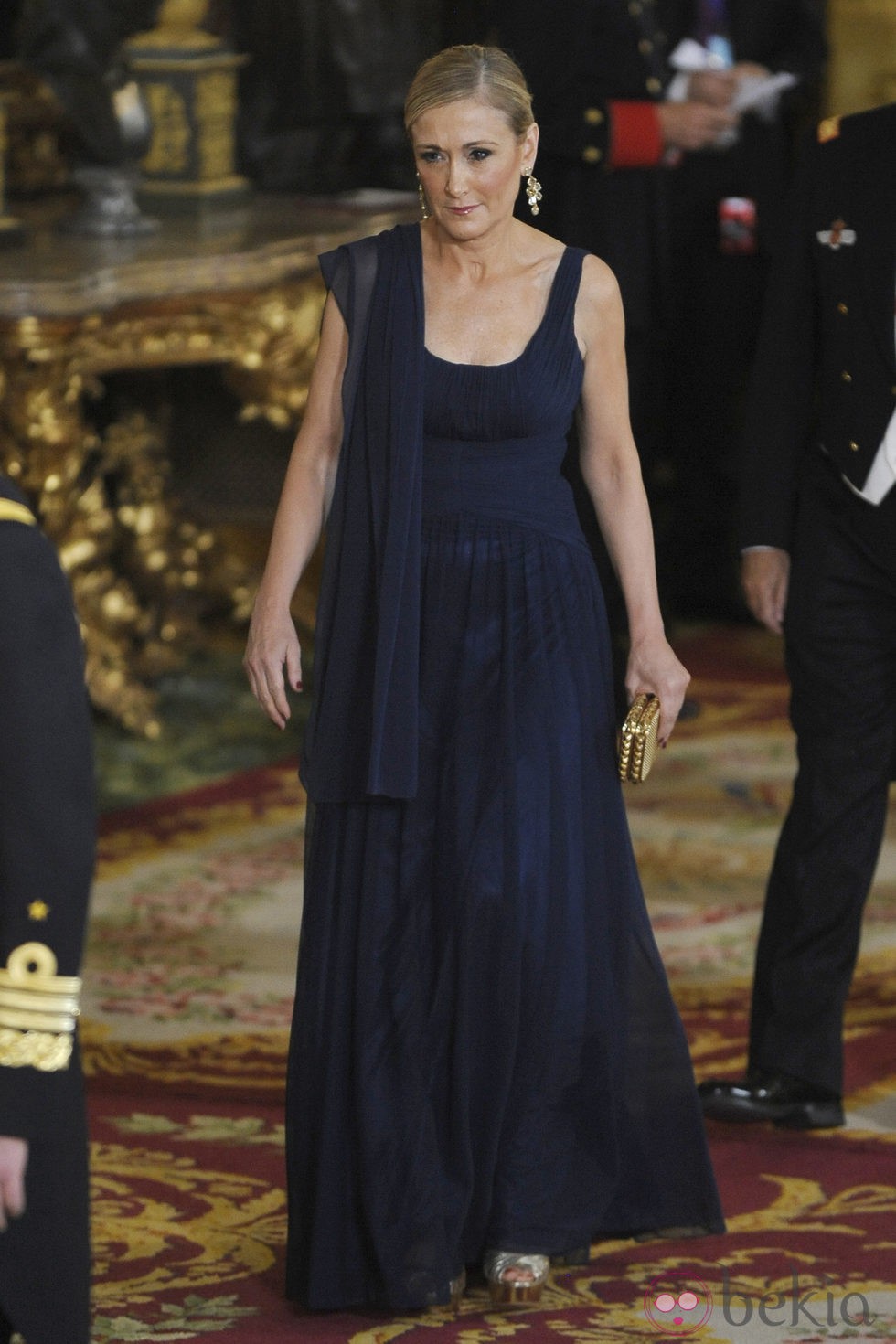 Cristina Cifuentes en la cena de gala de los Reyes Felipe y Letizia en honor a la Presidenta de Chile