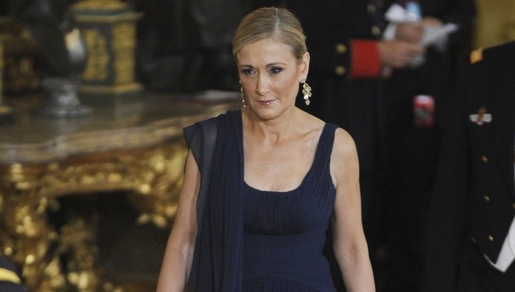 Cristina Cifuentes en la cena de gala de los Reyes Felipe y Letizia en honor a la Presidenta de Chile