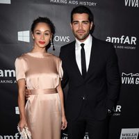 Cara Santana y Jesse Metcalfe en la 'AmfAR Inspiration Gala' 2014 en Hollywood