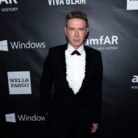 Eugene Sadovoy en la 'AmfAR Inspiration Gala' 2014 en Hollywood