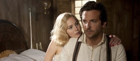 Jennifer Lawrence y Bradley Cooper en una escena de 'Serena'