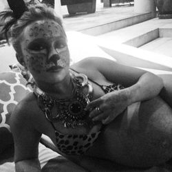 Hayden Panettiere luce barriguita en Halloween