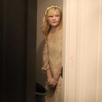 Kirsten Dunst recicla su vestuario de 'Entrevista con el vampiro' para Halloween 2014