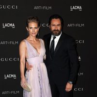 Demian Bichir y Stefanie Sherk en la gala LACMA Art + FIlm 2014