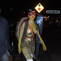 Rihanna es una Tortuga Ninja en Halloween 2014