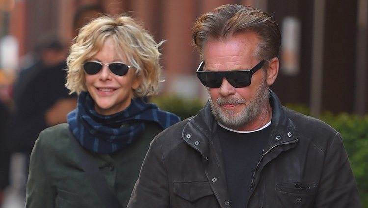 Meg Ryan y su novio pasean por Nueva York tras su reciente reconciliación