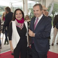 Ángela Carrasco y Antonio Miguel Carmona en un almuerzo en homenaje al Padre Ángel