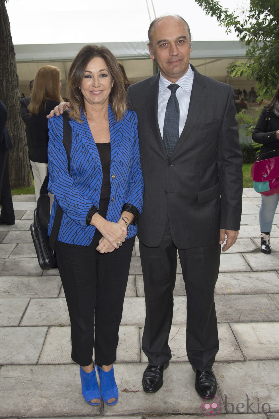 Ana Rosa Quintana y Juan Muñoz en un almuerzo en homenaje al Padre Ángel