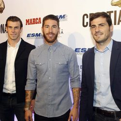 Gareth Bale, Sergio Ramos e Iker Casillas en la entrega de la Bota de Oro 2014 a Cristiano Ronaldo