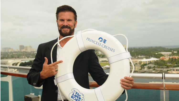 Lorenzo Lamas en la reunión de 'Vacaciones en el mar'