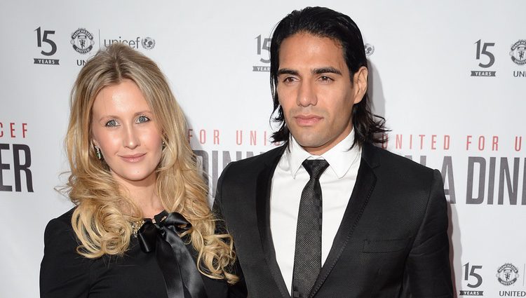 Radamel Falcao y Lorelei Tarón en una fiesta benéfica de Unicef y el Manchester United