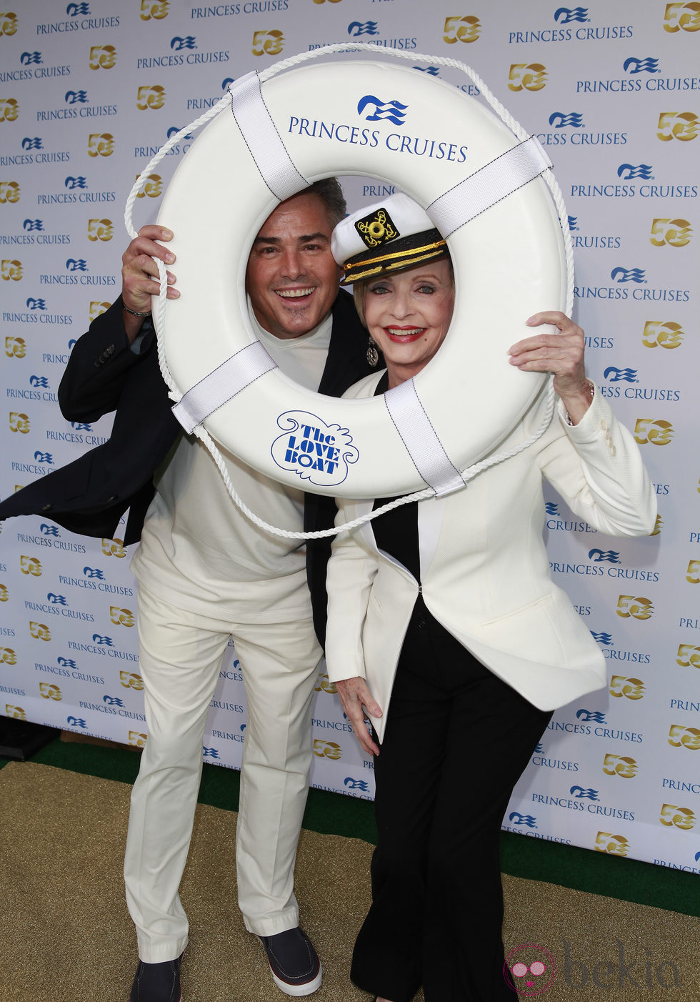 Chris Knight y Florence Henderson en la reunión de 'Vacaciones en el mar'