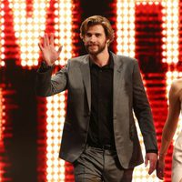 Jennifer Lawrence y Liam Hemsworth presentando Sinsajo en Austria