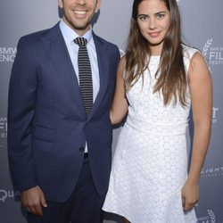 Eli Roth y su mujer Lorenza Izzo en el Festival de cine de San Diego