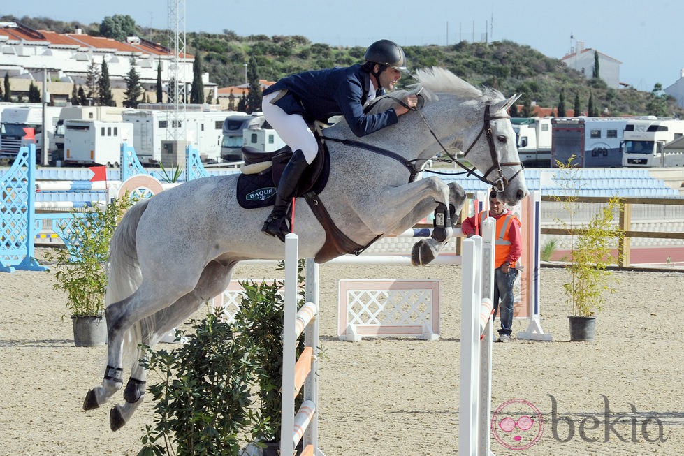 Álvaro Muñoz Escassi participando en un concurso de hípica en la Costa del Sol