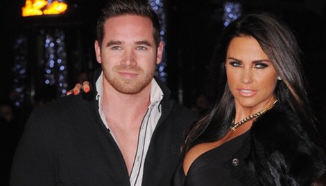 Kieran Hayler y Katie Price en el estreno de 'Los Juegos del Hambre: Sinsajo Parte 1' en Londres