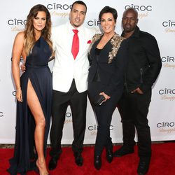 Khloé Kardashian, French Montana, Kris Jenner y  Corey Gamble en el 30º cumpleaños de French Montana