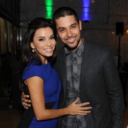 Eva Longoria y Wilmer Valderrama en el estreno de 'Food Chains' en Los Angeles