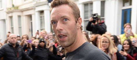 Chris Martin a su llegada al estudio para grabar la canción en apoyo al ébola