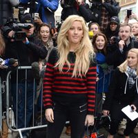 Ellie Goulding a su llegada al estudio para grabar la canción en apoyo al ébola