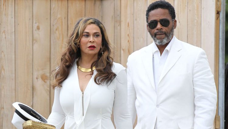 Tina Knowles llega a la boda de su hija Solange Knowles