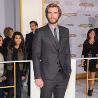 Liam Hemsworth en el estreno de 'Los Juegos del Hambre: Sinsajo Parte 1' en Los Ángeles