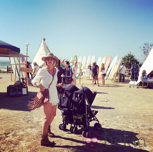 Elsa Pataky en un festival de surf en Australia