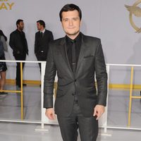 Josh Hutcherson en el estreno de 'Los Juegos del Hambre: Sinsajo Parte 1' en Los Ángeles