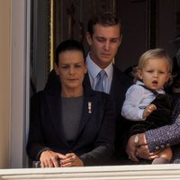 Carolina de Mónaco con sus hijos Andrea, Pierre y Alexandra, su nieto Sasha y Estefanía de Mónaco en el Día Nacional de Mónaco 2014