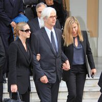 Genoveva Casanova, Jacobo Fitz-James Stuart e Inka Martí en el funeral de la Duquesa de Alba