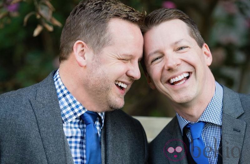 Sean Hayes y Scott Icenogl contraen matrimonio tras ocho años de relación