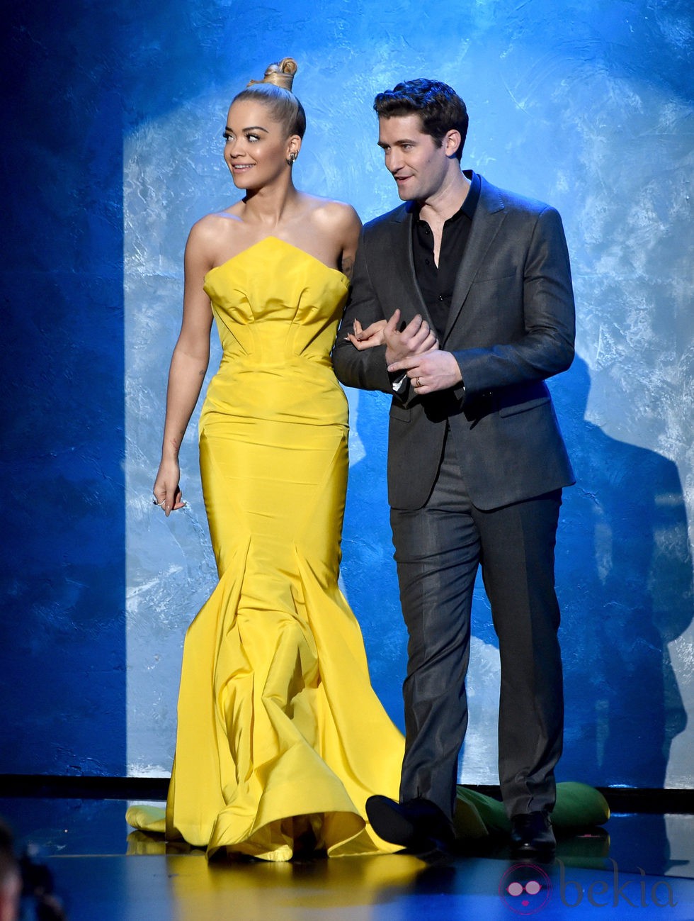 Rita Ora y Matthew Morrison en los American Music Awards 2014