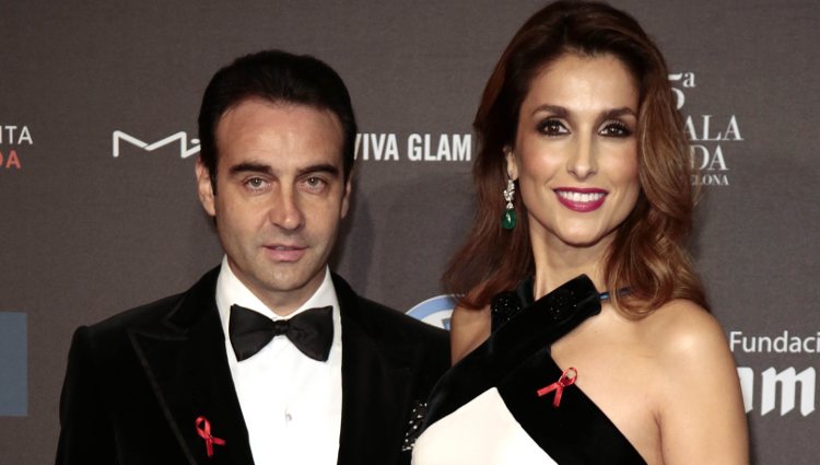 Enrique Ponce y Paloma Cuevas en una gala benéfica contra el Sida en Barcelona